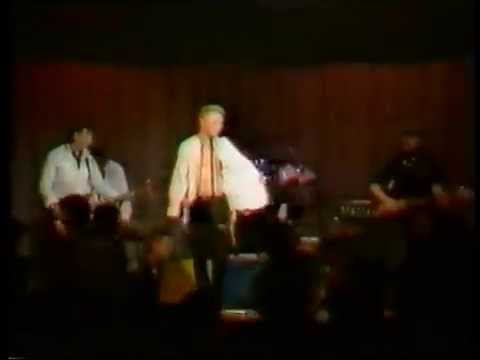 Divine Right - Reveal ( Live at The Furry Beast 1986 )