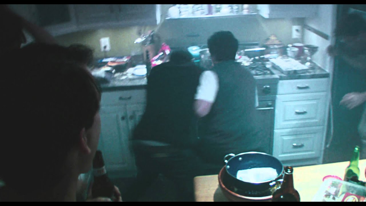 Projekt X - Clip: Ktoś w piekarniku bros pizza