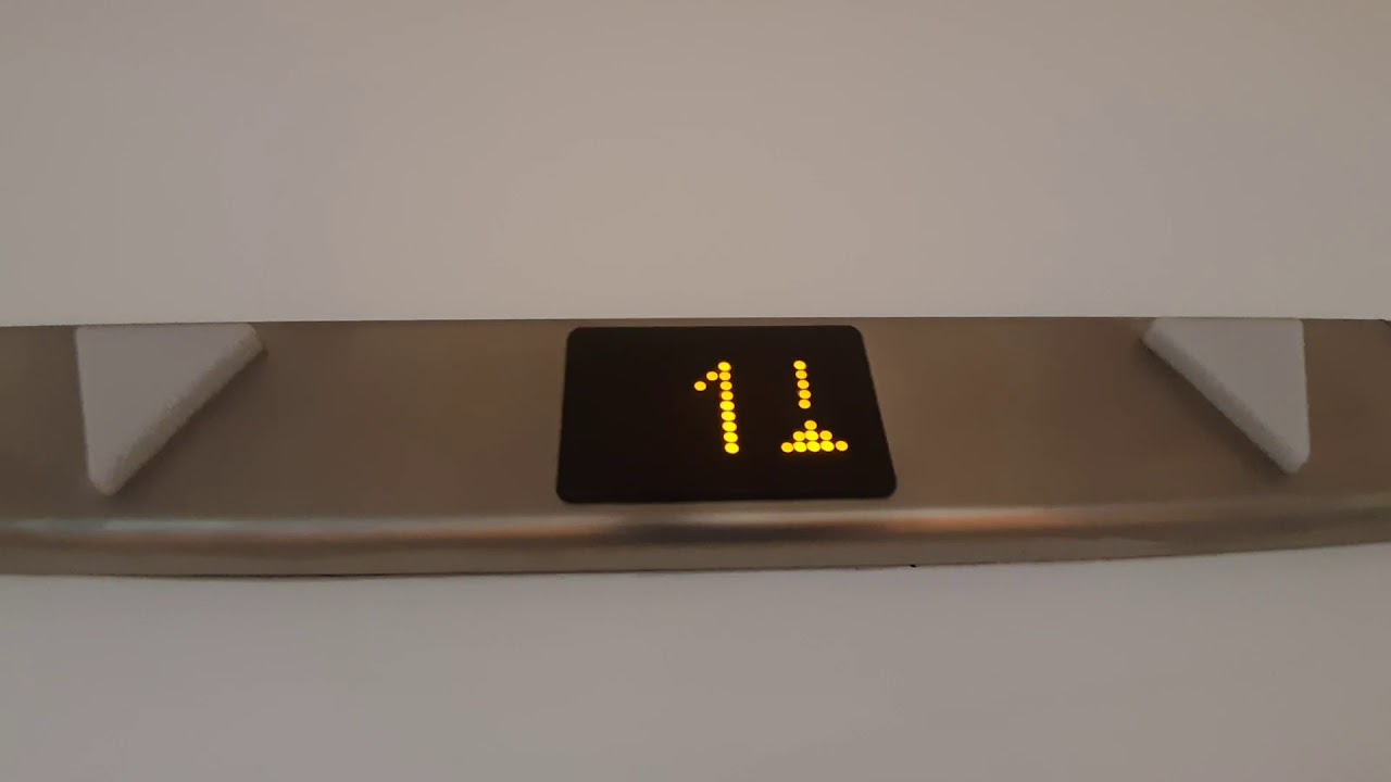 Paravia Lift at B&Q up to Café in New Malden