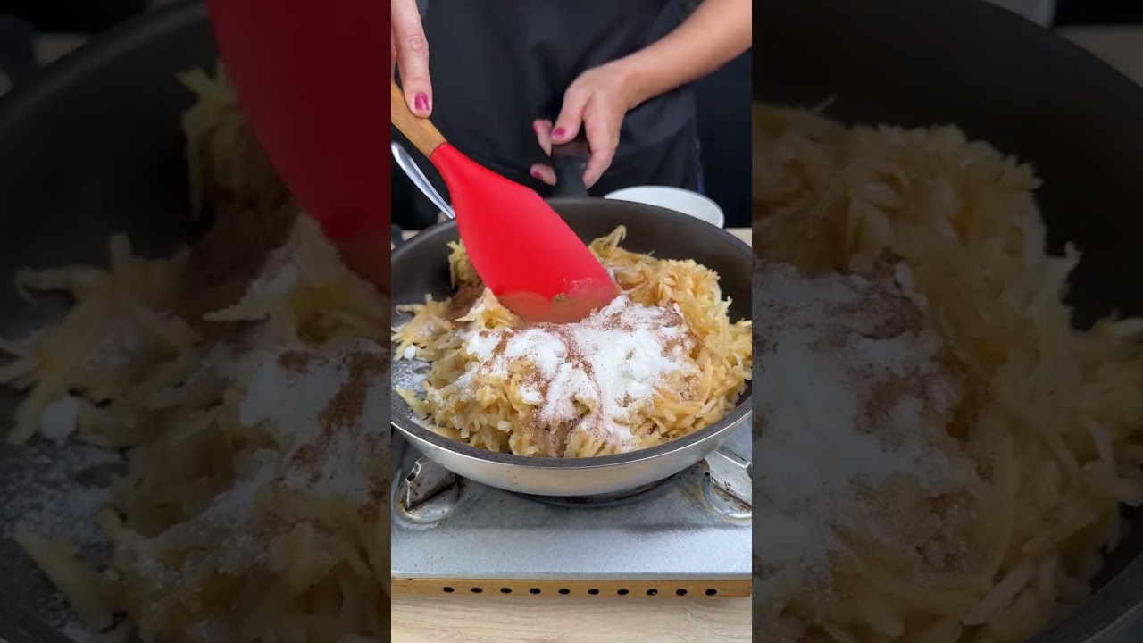 Это самый воздушный и ароматный яблочный рулет, который вы когда-либо пробовали.