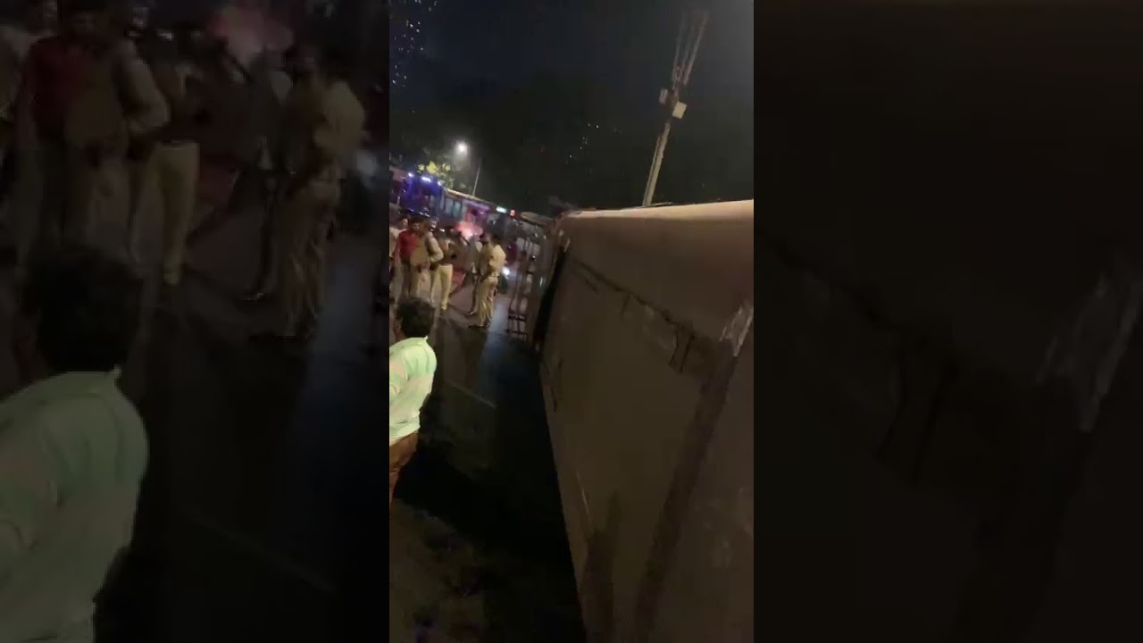 Dindoshi flyover: BEST bus has fallen down from fly over near Oberoi Mall