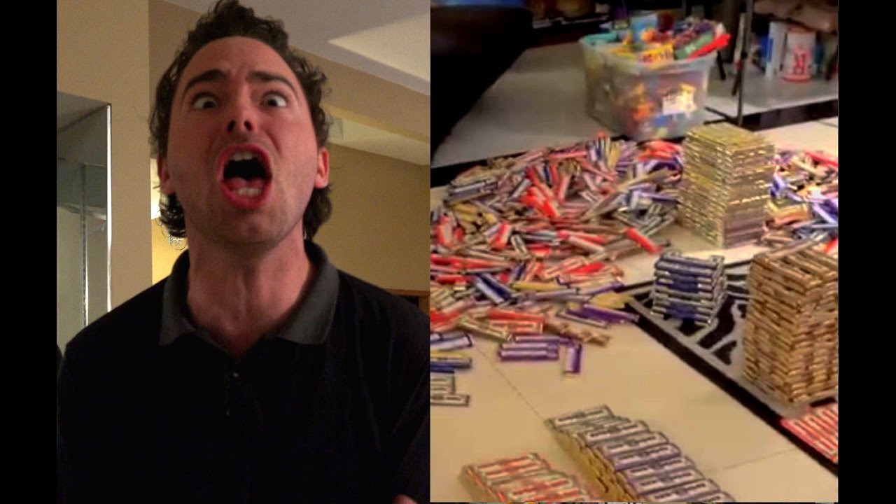 CRAZY BOYFRIEND REACTS TO 5,000 CHOCOLATE BARS! #tonytornado # ...