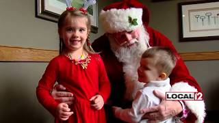 Kids enjoy breakfast with Santa in Mariemont