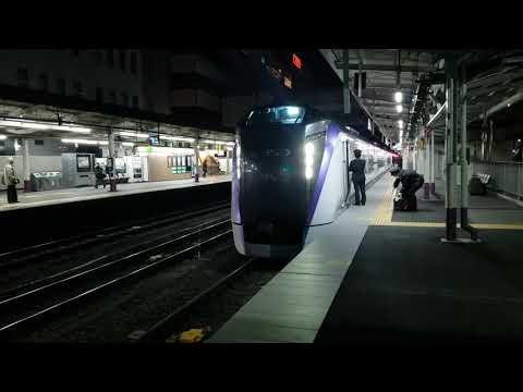 110－1．特急スーパーあずさ28号新宿行き，甲府駅発車