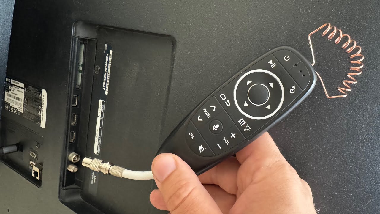 Этот пульт больше не управляет ТВ… Он стал самой странной антенной! 📺⚡