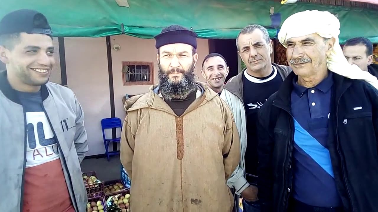 تغنيف  سوق الخضر والفواكه بتغنيف لا زال يزاول نشاطه كالعادة 18/2/2020