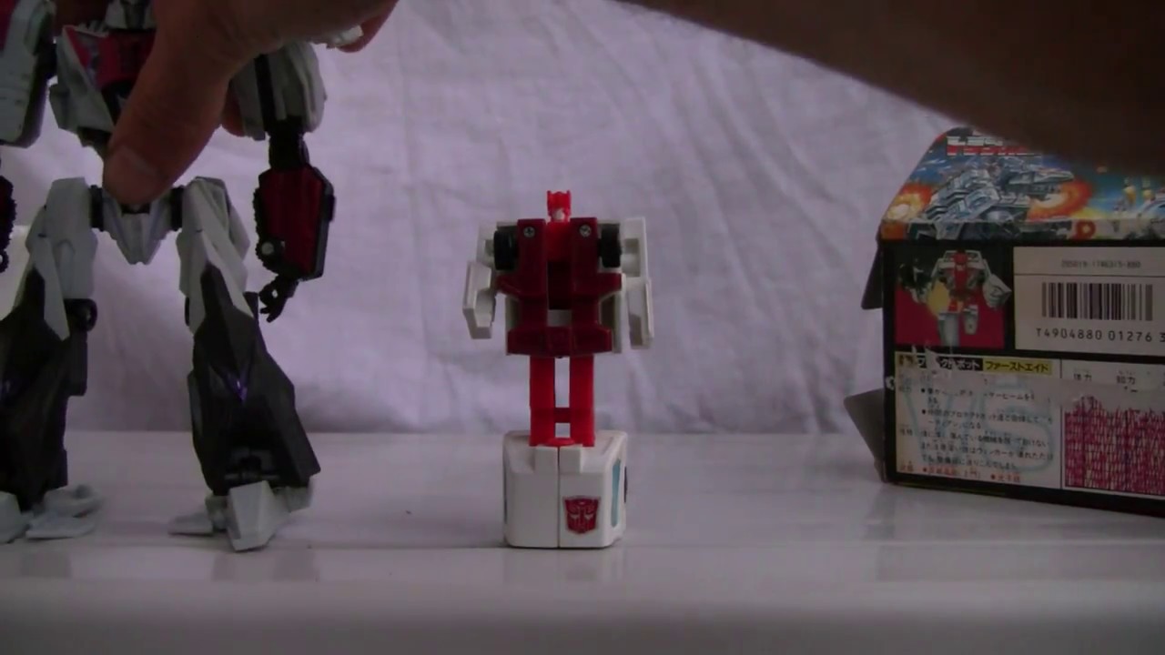 G1 Transformer First Aid review. ﾄﾗﾝｽﾌｫｰﾏｰC-75ﾌｧｰｽﾄｴｲﾄﾞ｡ - YouTube