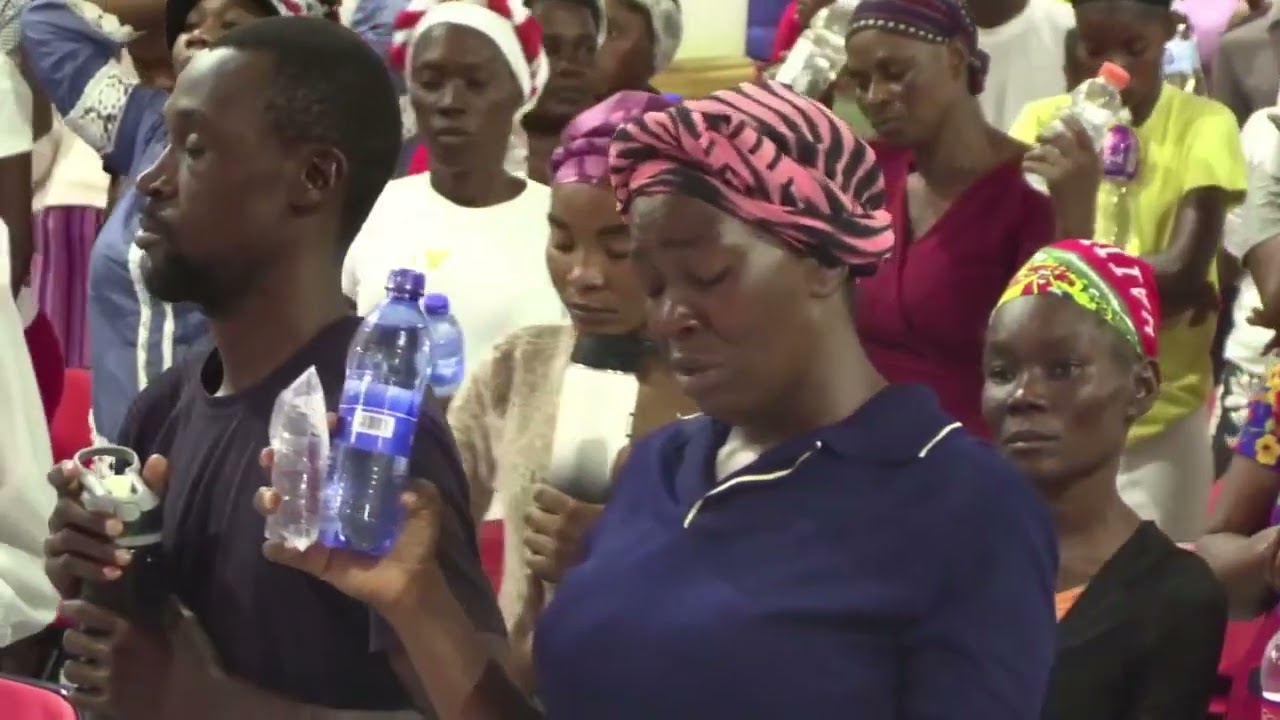 Anpil #mirak fèt ak yon bidon #dlo. #RADIO TELE RAPHA