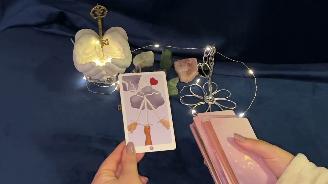 Cosa pensa? Cosa prova? Cosa farà ?🔮🔮🗝️🗝️🫶🏻🫶🏻❤️