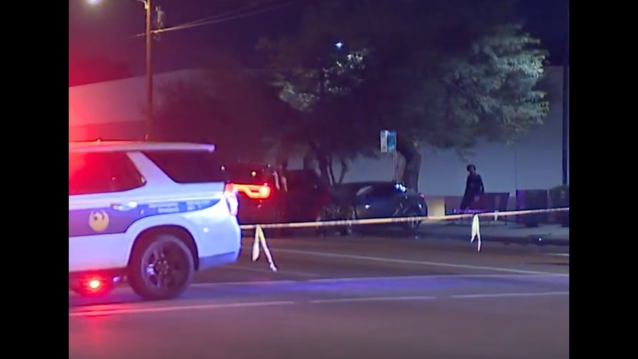 Crash shuts down portion of 51st Avenue near Roosevelt Street - YouTube