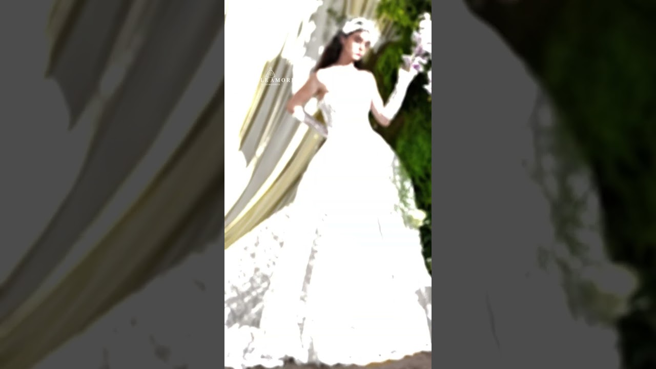 Romantic Bridal Look with a Full Lace Wedding Dress