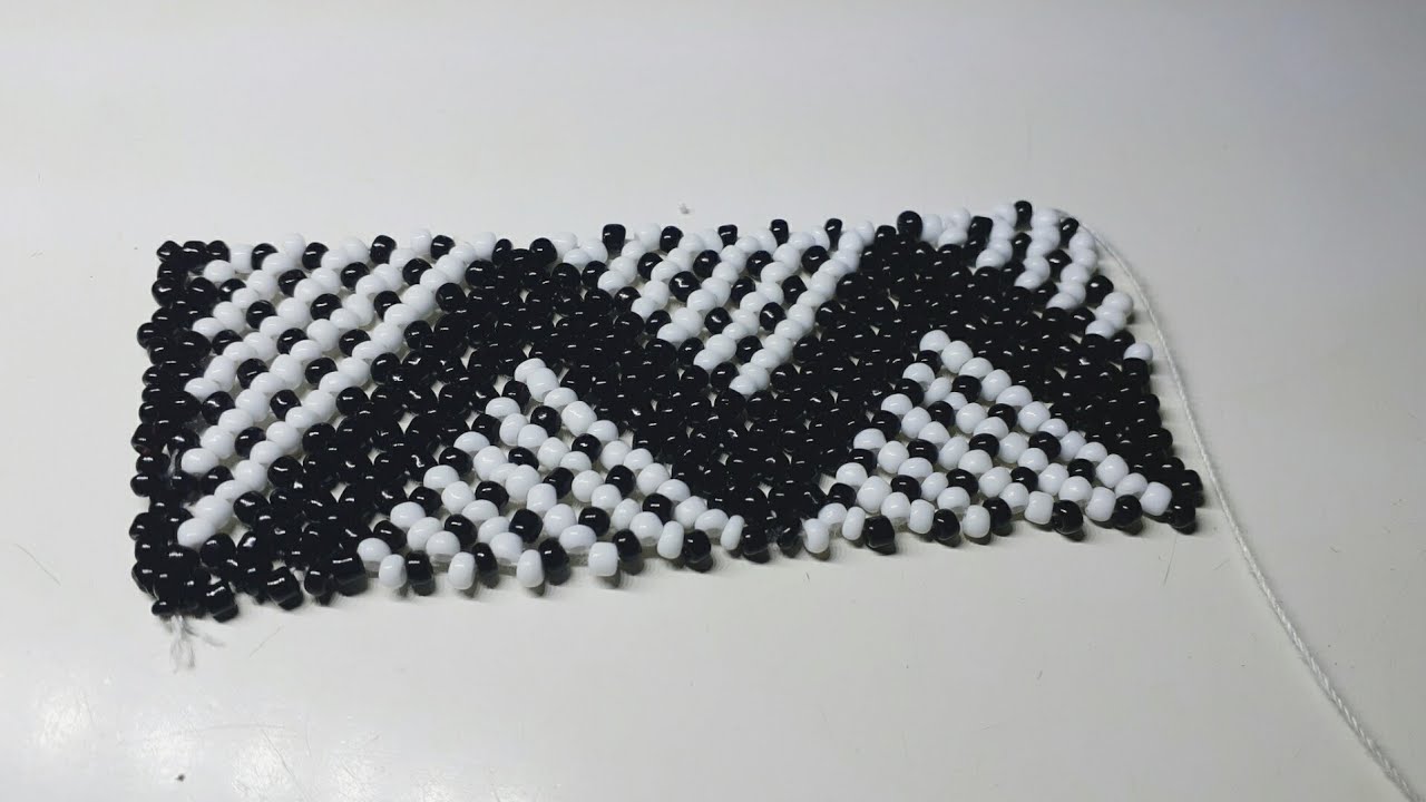 Part 1 Zig-zag 2 colour beaded Zulu belt/bracelet pattern tutorial 