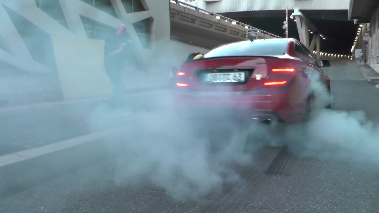 The best of Top Marques Monaco 2017 : burns, revs and flames !