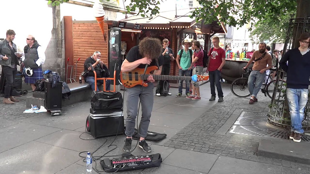 Maximón shows off his incredible bass playing