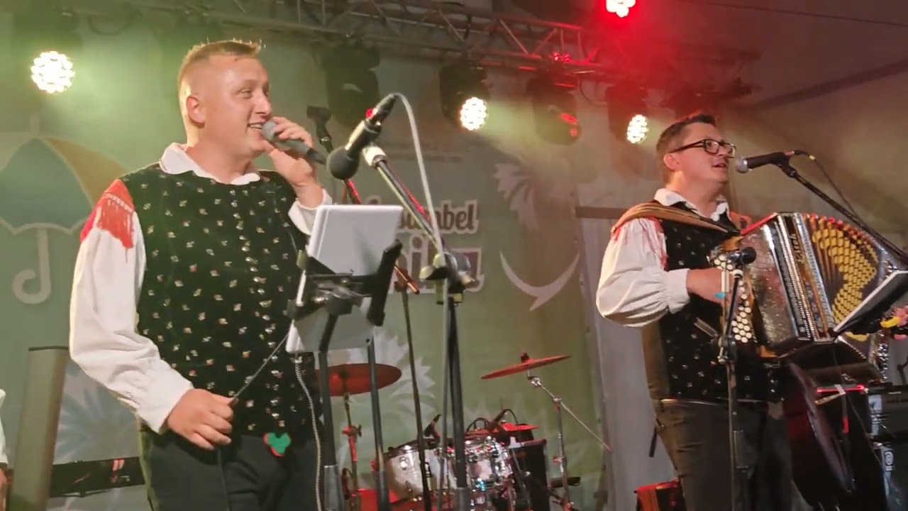 Tini Lesjak in Fantje iz Oplotnice- Na Plesu (Bratje Iz Oplotnice) 