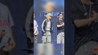 Hij draagt ​​weer Adidas 👀 #felix ©toadkingyolff©huiracha #straykids #dominate_London