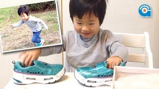 プラレールのスニーカー E5系新幹線はやぶさ【がっちゃん4歳】