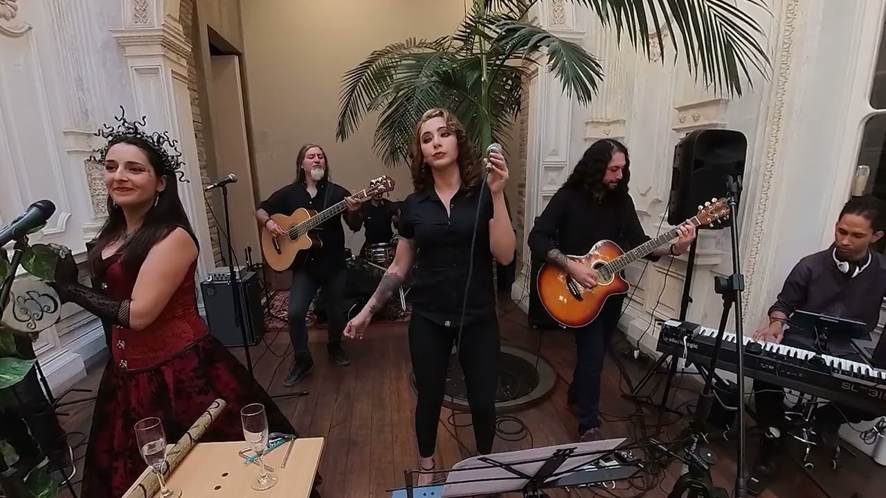 Barco de brujos -  Charcos de lluvia feat Katona Kat en vivo