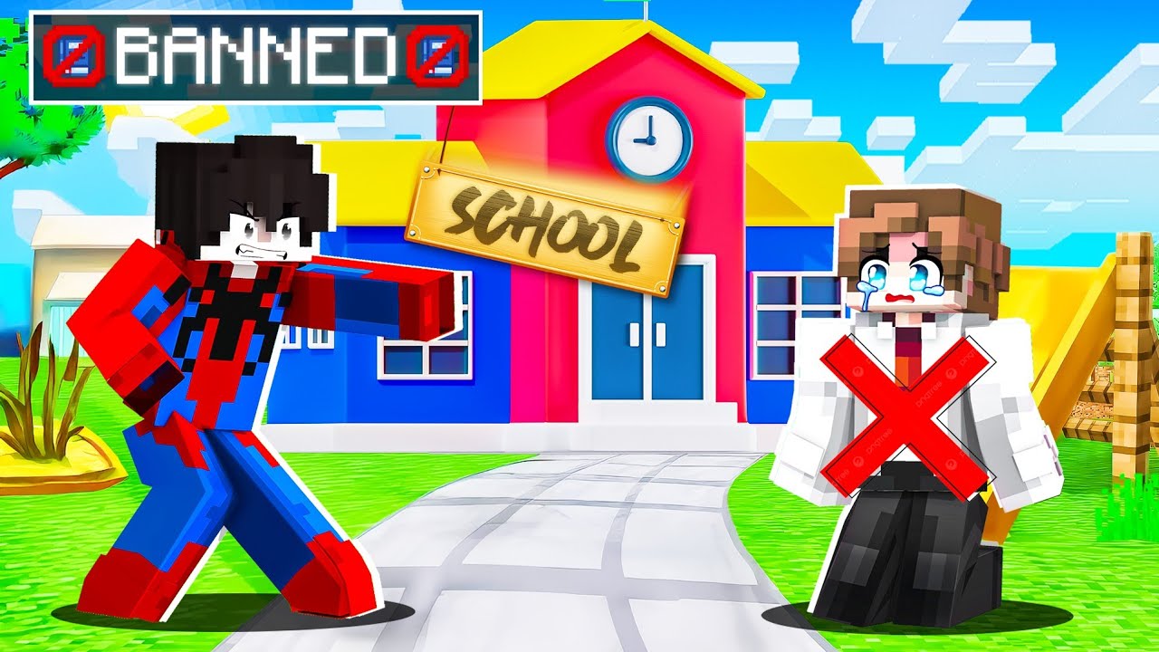 How I BANNED This TEACHER from MINECRAFT SCHOOL😰