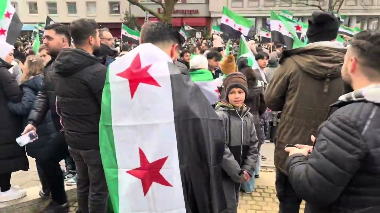 رحلتنا لمدينة إسن للاحتفال بعيد الثورة والتحرير والأجواء الرائعة مع مشوار السيارة وأغاني الثورة🇸🇾🇸🇾