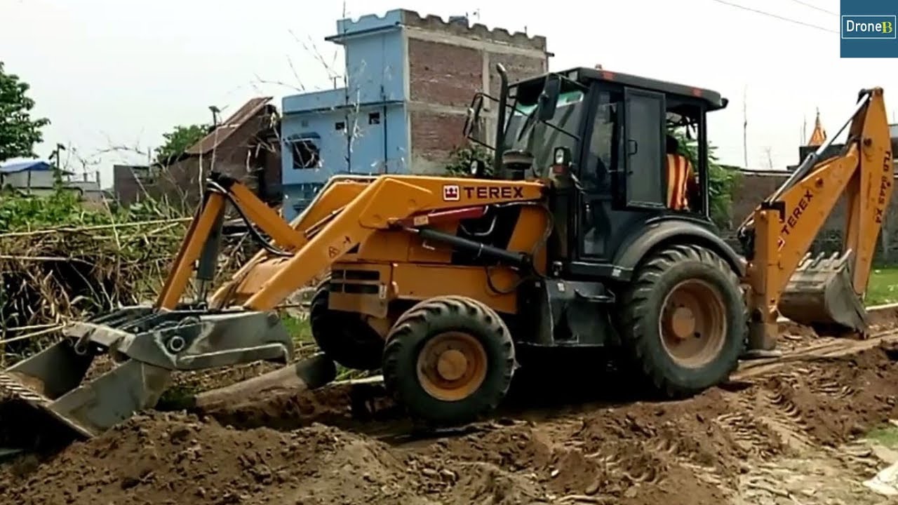 workday Backhoe Levels Road of a Village-JCB Backhoe Video