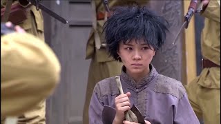 [Anti-Japanese Kung Fu Movie] The fearless beggar, swiftly eliminates over 100 Japanese soldiers.