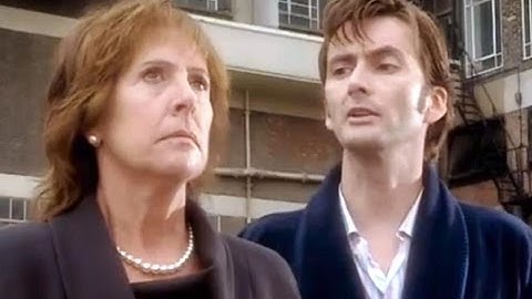 The Doctor Vs The Prime Minister | Doctor Who | The Christmas Invasion