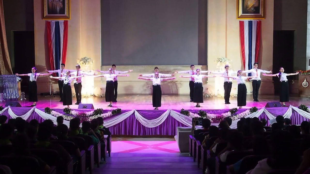 คณะผู้นำเชียร์ WU ประจำปีการศึกษา 2558