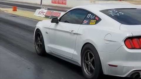 5.0 Coyote Edelbrock 2650 runs 9s with an MT-82 Stick-Shift !