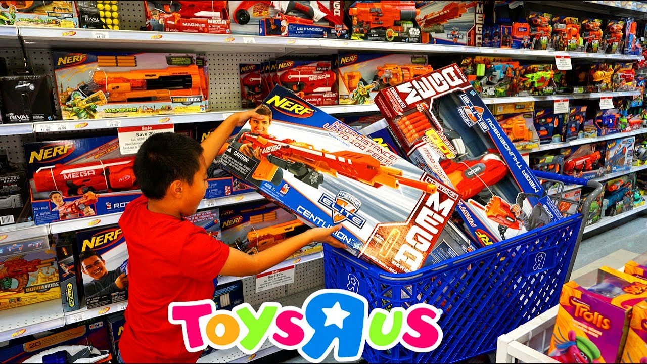 Andesbjergene scrapbog At øge Toys"R"Us Shopping For NERF BIG BLASTERS | Jason Buys 9 Big Guns |  Hail-Fire Mastodon Centurion - YouTube