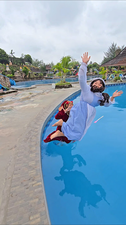 ttuk ttuk dive into the pool #trendingshorts