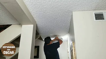 ¿Se coloca cinta adhesiva en el techo cuando se pintan las paredes?