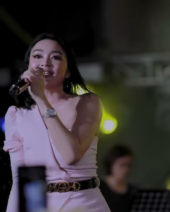 Wika Salik Nyanyi Sampe Basah Gini