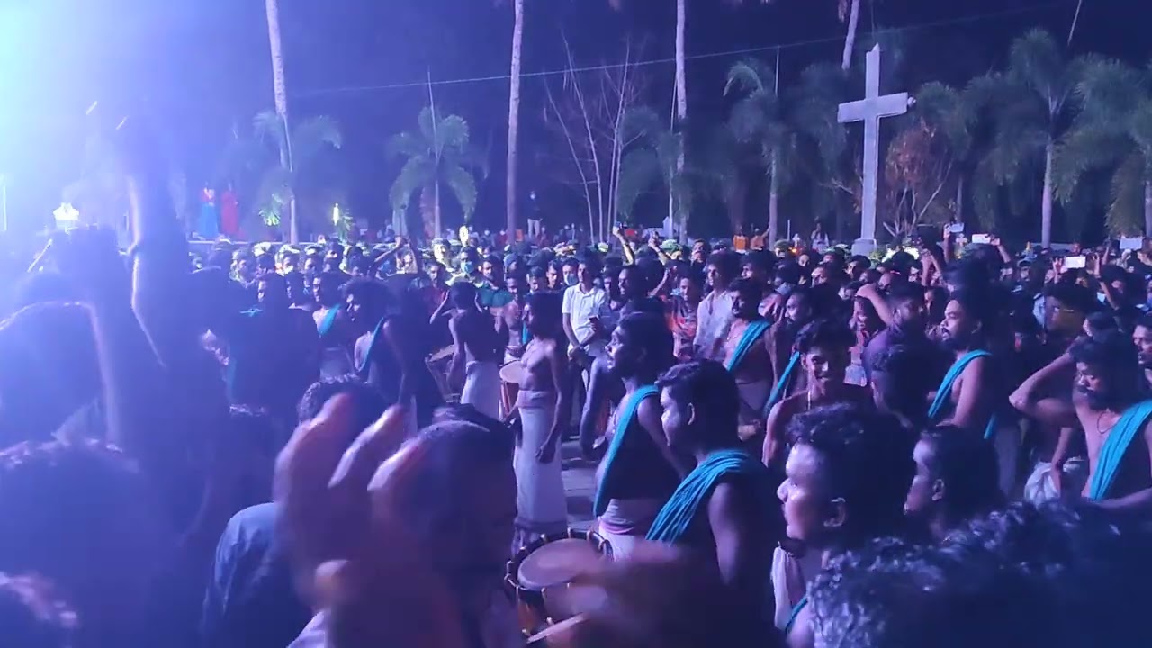 Puthencavu Palli Perunnal - Chendamelam-violin fusion.@St. Mary's Orthodox Cathedral, Puthencavu