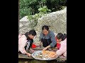 Single mother and baby - catching giant fish and making dried fish #Singlemomlife #videocatchfish