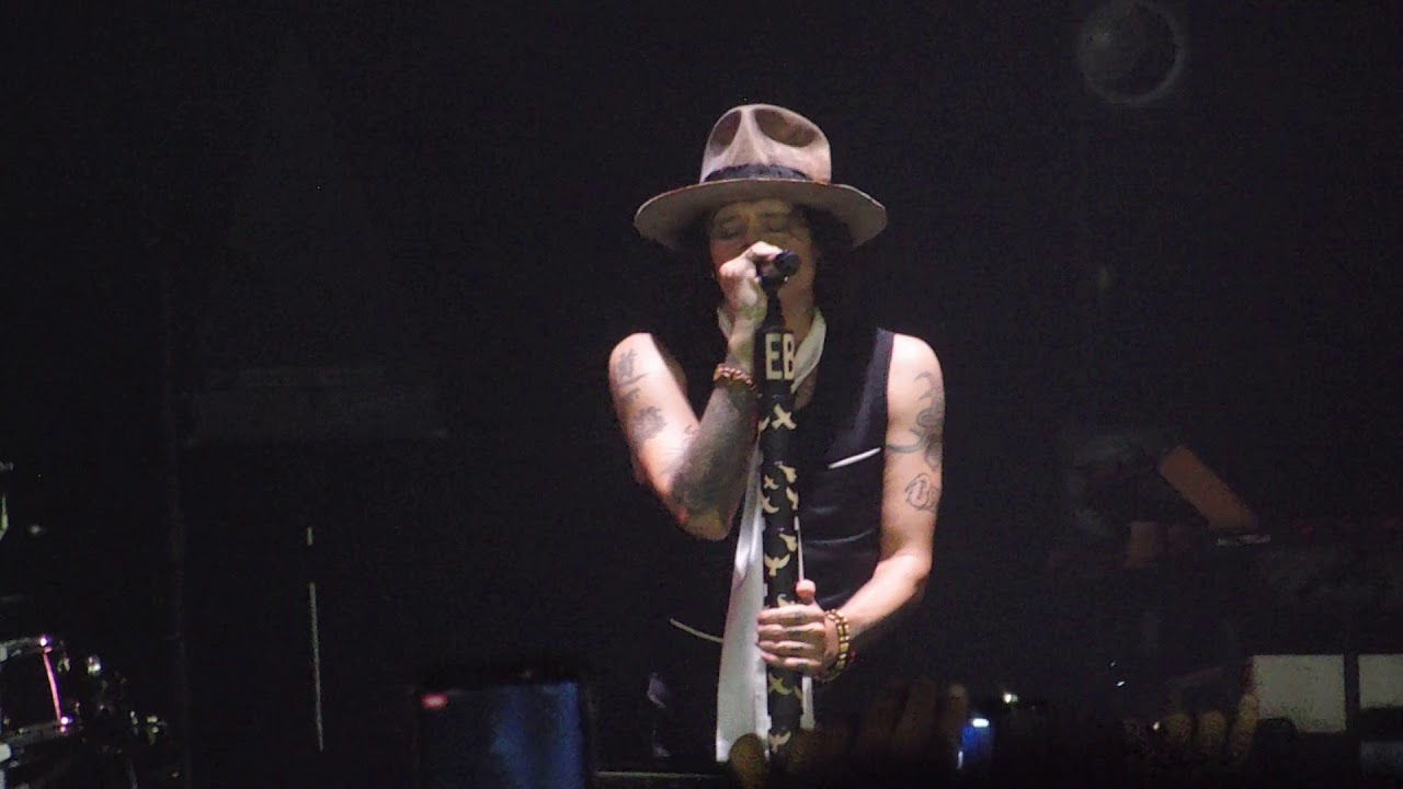 La Constante!  Enrique Bunbury! Concierto en León!