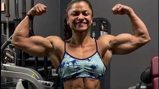 Woman's Crossfit Athlete Games Dani Elle Physiques Gym  Workouts #fitness screenshot 5