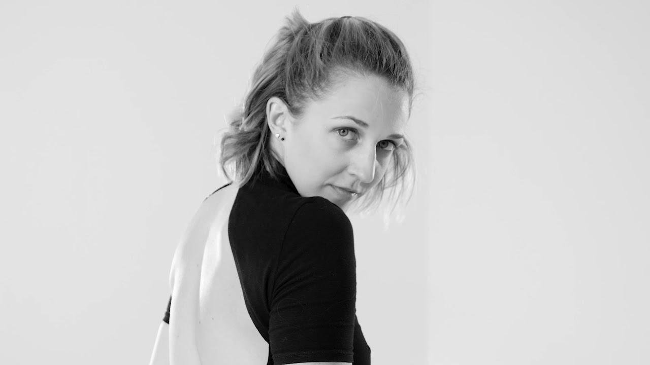 SVE-Trainerin Kristy Medina tanzt 