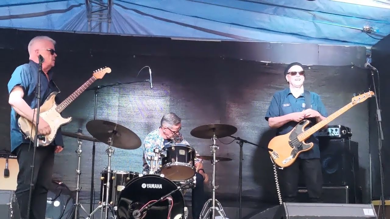 Dr Helander & Third Ward: Long-Handled Door