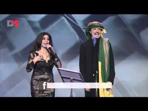 فيديو: عاد المغني شير بالزمن إلى الوراء