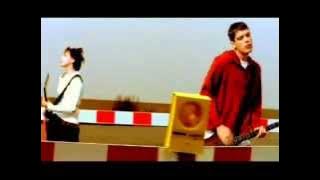 A Life Less Ordinary - Ash (Lyrics)