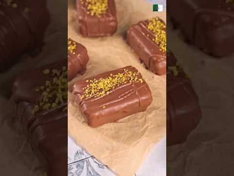 قطع حلوى على طريقة شوكولا دبي 
