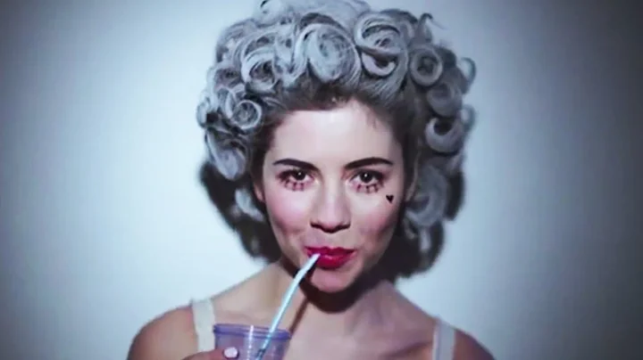 MARINA AND THE DIAMONDS - PRIMADONNA [Official Mus...