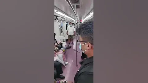 西安地铁事件流氓保安扒光乘客衣服(完整版) - 天天要闻