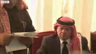 【BBC】 ヨルダン国王、殺害パイロットの遺族弔問