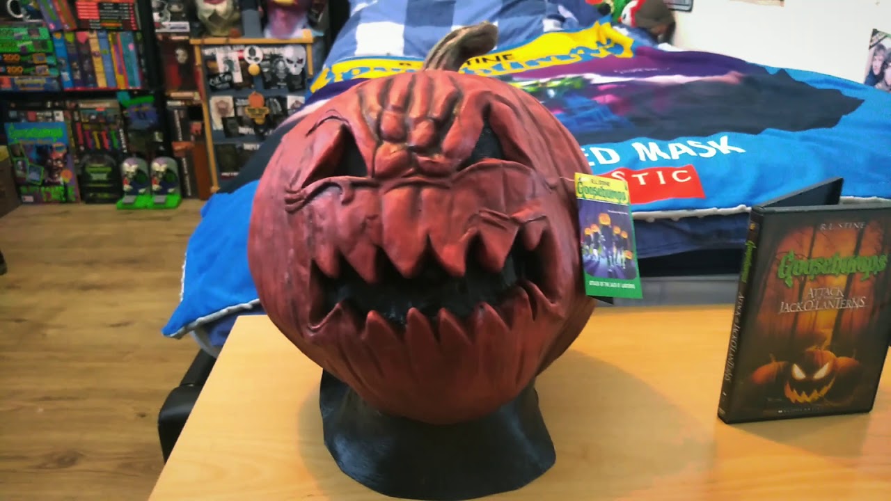GOOSEBUMPS ATTACK OF THE JACK-O'-LANTERNS MASK REVIEW!