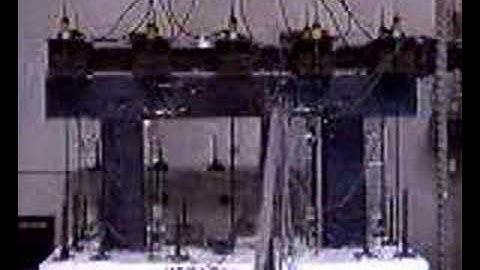 FRP retrofitted frame   -    fiber225.mpg