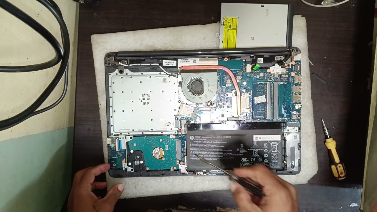 Hp 240 G7 Laptop SSD Upgrade | Ram Upgrade | Battery Replacement