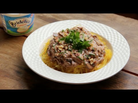 recette-:-courge-spaghetti-à-la-sauce-crémeuse-et-aux-champignons
