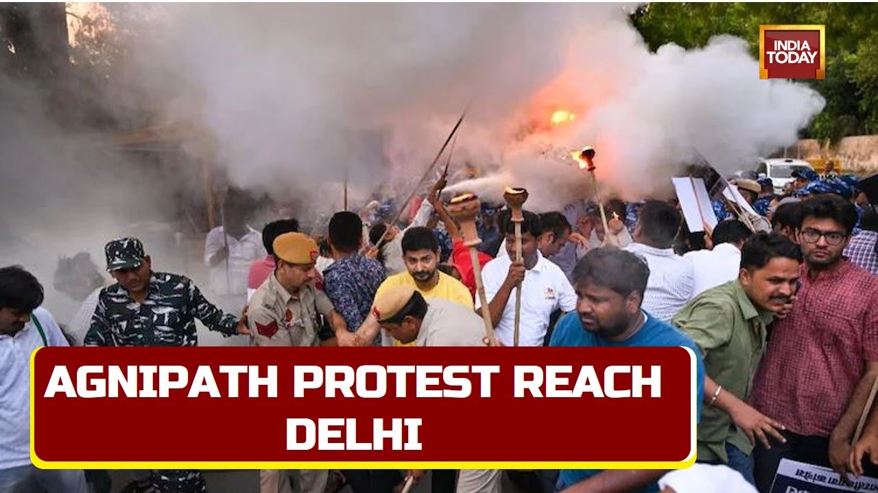 Agneepath Protests In Delhi: Scuffle Breaks Out Between Police & Protestors, Several Detained